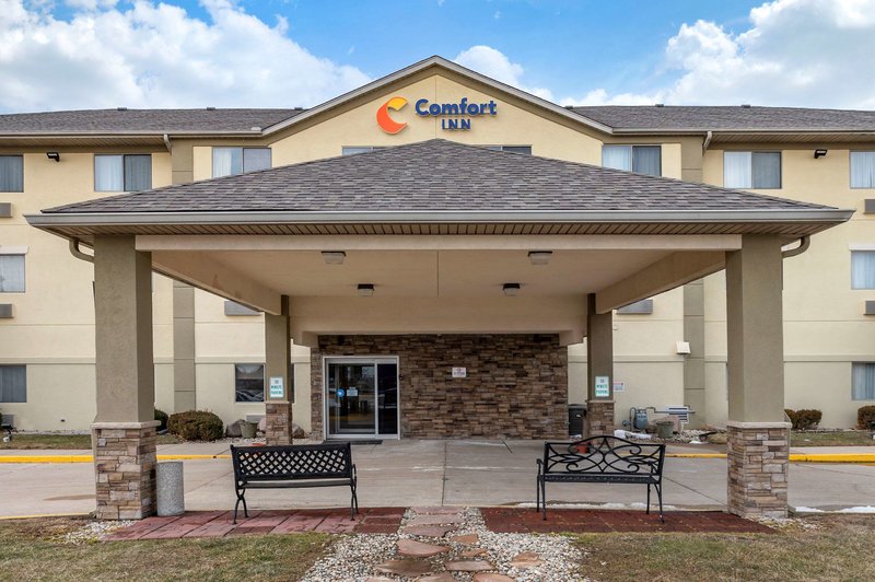 Comfort Inn Shelbyville - photo 1