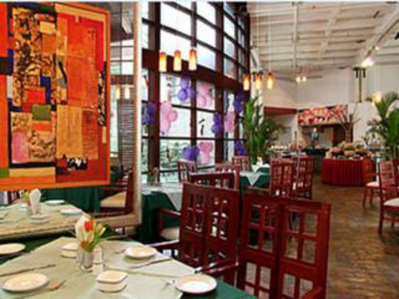 88 Eiling Park Hotel - photo 1