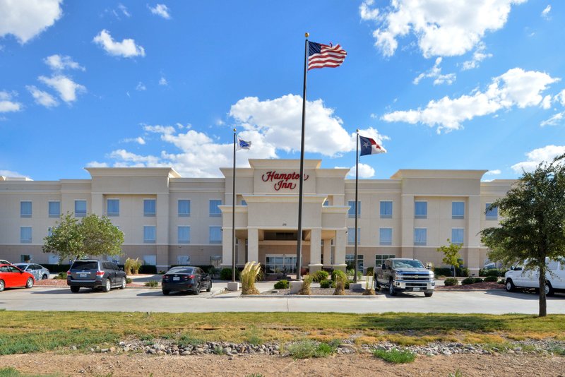 Hampton Inn Pecos - photo 1