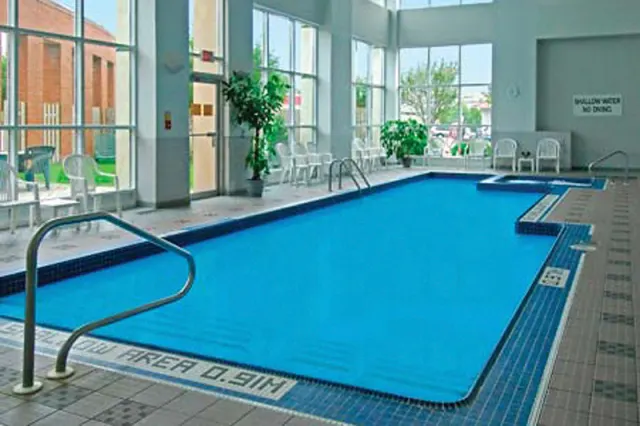 Holiday Inn & Suites London - photo 3