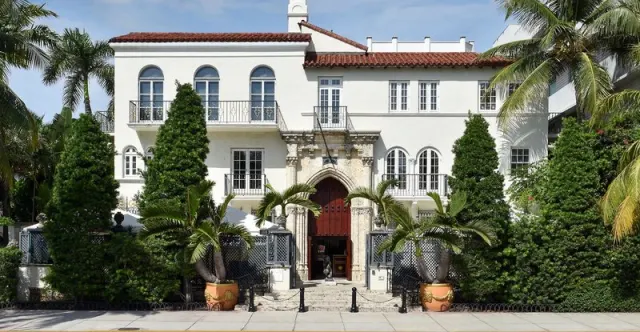The Villa Casa Casuarina, USA