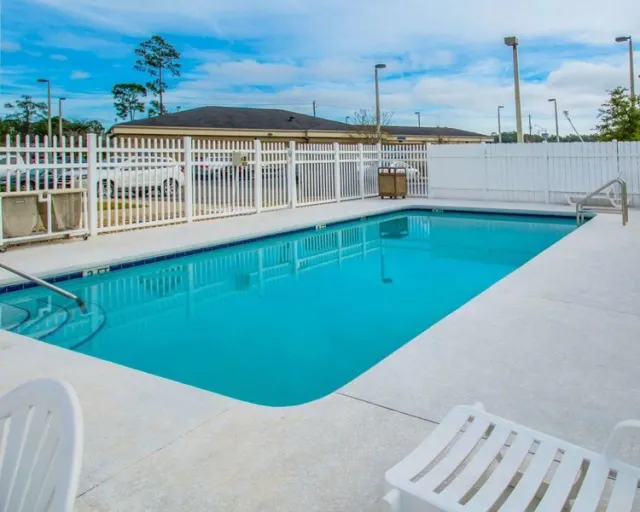 Sleep Inn & Suites Palatka North - photo 3