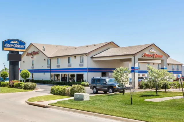 Howard Johnson by Wyndham Wichita Airport, Kansas