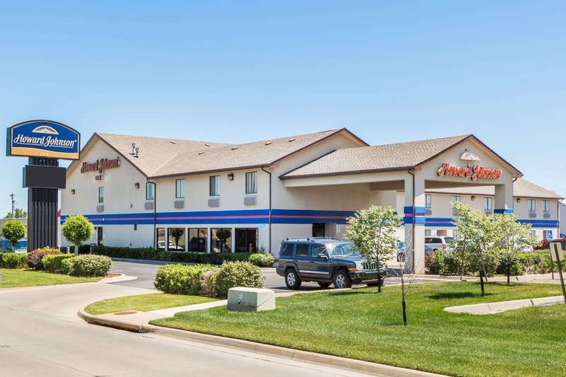 Howard Johnson by Wyndham Wichita Airport - photo 1