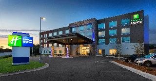 Holiday Inn Express Lake Park - photo 4