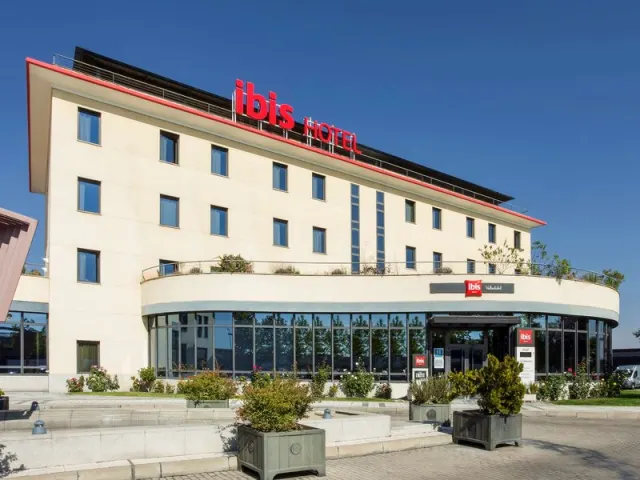 ibis Valladolid - zdjęcie 2