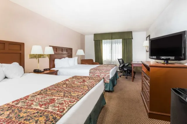 Baymont by Wyndham Yreka - photo 3