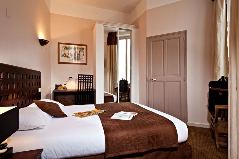 Best Western Le Comtadin - photo 1
