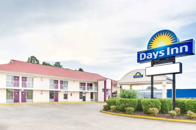 Days Inn by Wyndham Muscle Shoals Florence, Alabama