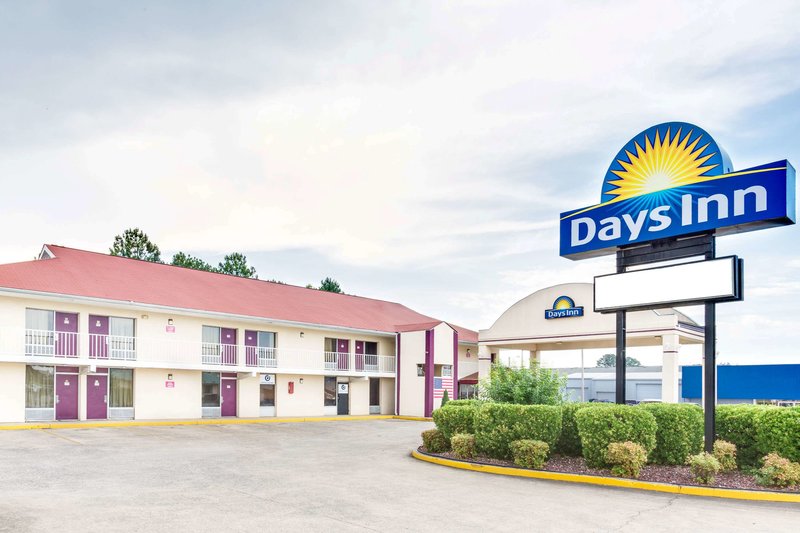 Days Inn by Wyndham Muscle Shoals Florence - photo 1