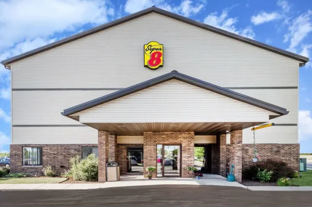 Americinn By Wyndham Columbus Wisconsin, Columbus