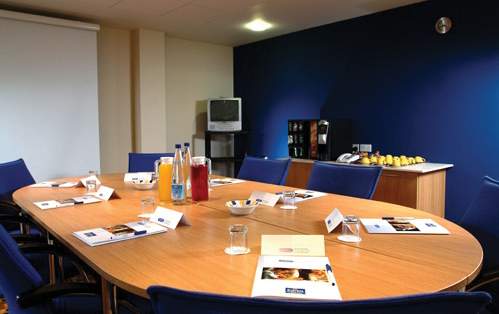 Holiday Inn Express Limehouse - photo 2