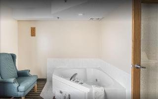 American Inn & Suites Peosta IA - foto 1