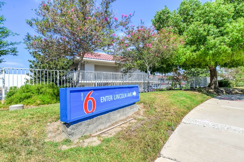 Motel 6 Corona - foto 1