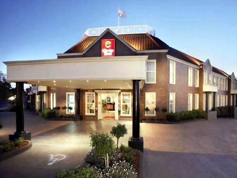 Canterbury International Hotel - photo 1