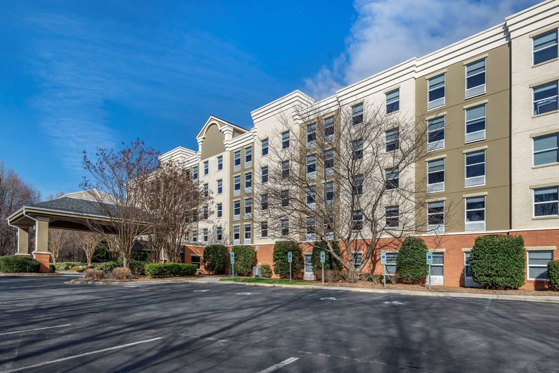Comfort Suites Near Birkdale Village- Huntersville - photo 1