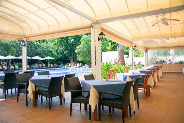 Hotel Oberoy - photo 2
