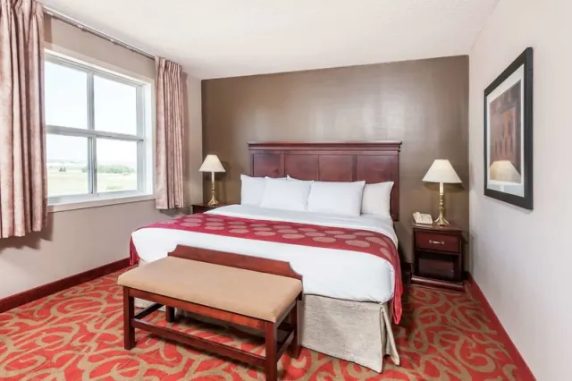 Ramada by Wyndham Sherwood Park - photo 4