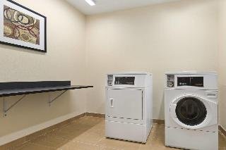 Fairfield Inn & Suites Saginaw - photo 3