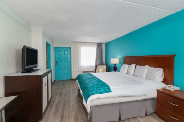 Howard Johnson by Wyndham Atlanta College Park - photo 4