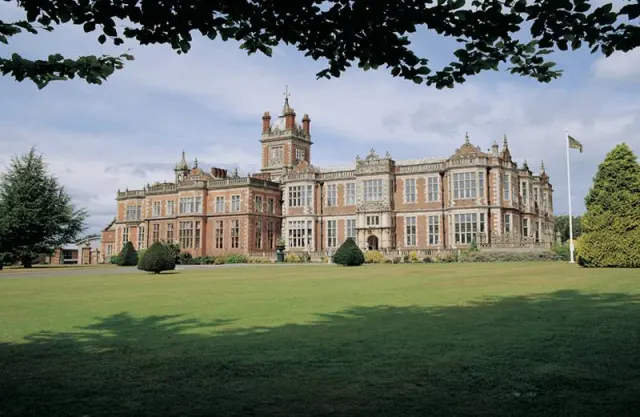 Crewe Hall - photo 2