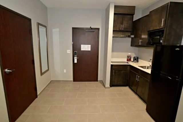 Best Western Plus Waller Hotel - foto 4