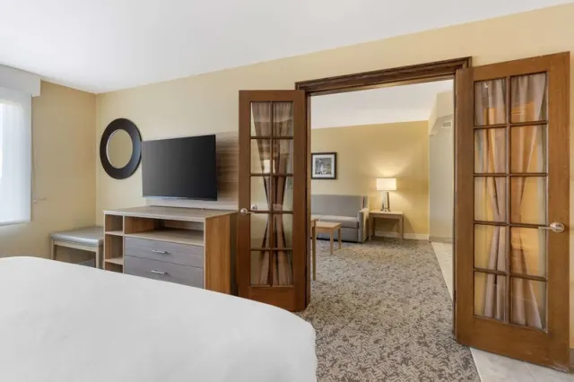 ESTIA Hotel & Suites Glenview - mynd 4
