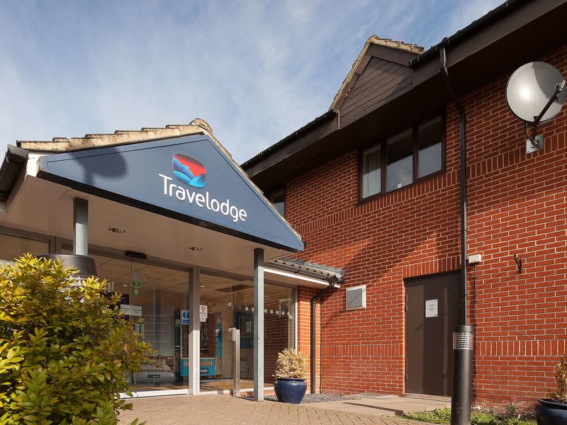 Travelodge Newbury Tot Hill - photo 1