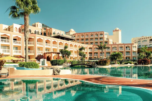 Hotel Esmeralda - photo 2