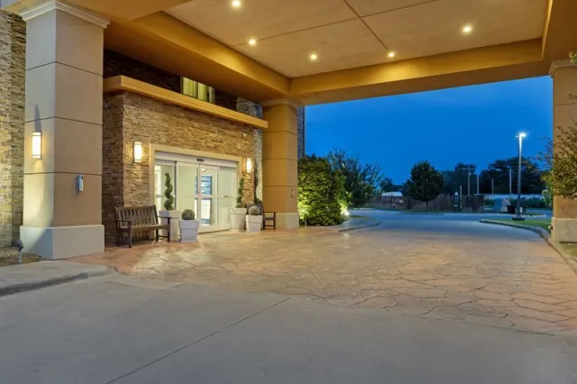 Best Western Plus Guymon Hotel & Suites - photo 2