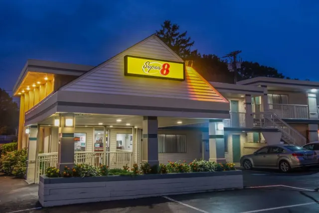 Super 8 by Wyndham W Yarmouth HyannisCape Cod, Massachusetts