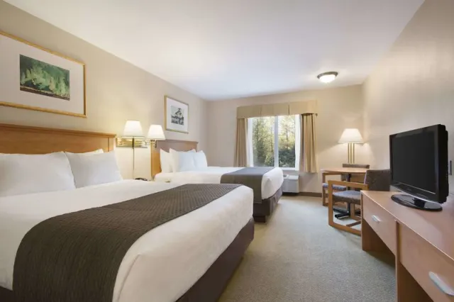 Days Inn & Suites by Wyndham Thunder Bay - photo 4