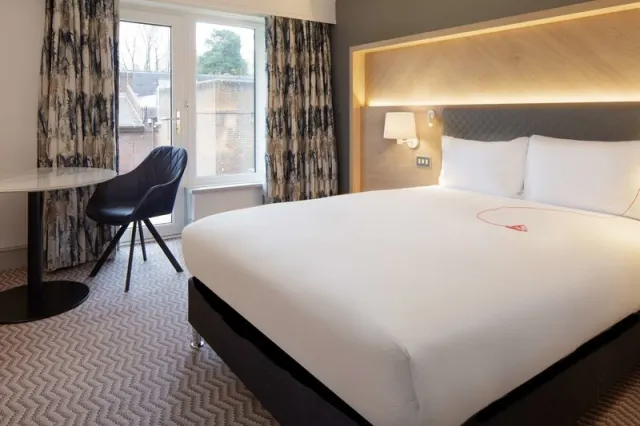 Hilton Cobham - photo 2