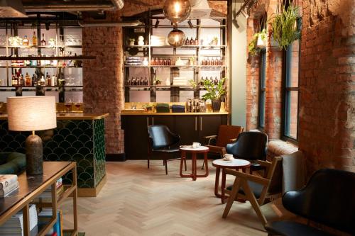 Leven Manchester - photo 1