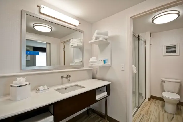 Hampton Inn  Suites DetroitWarren - photo 2