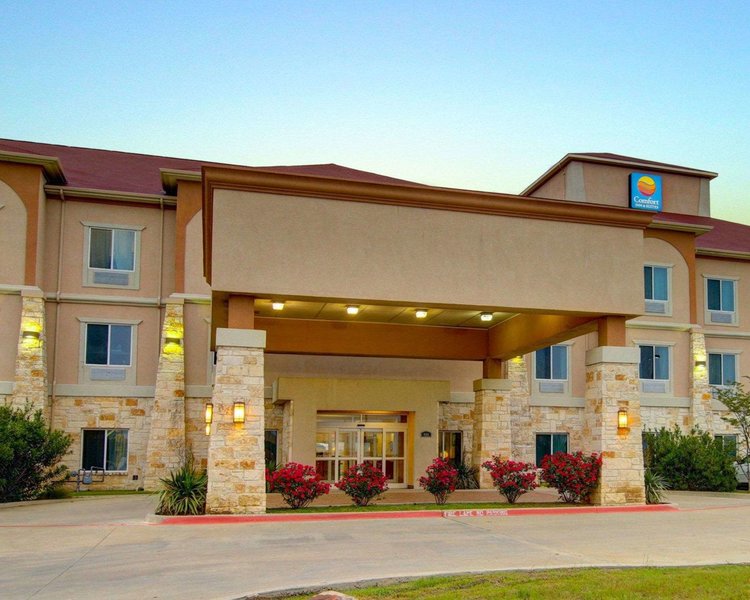 Comfort Inn & Suites Alvarado - foto 1