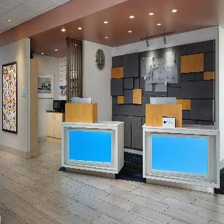 Holiday Inn Express & Suites Brunswick - photo 3