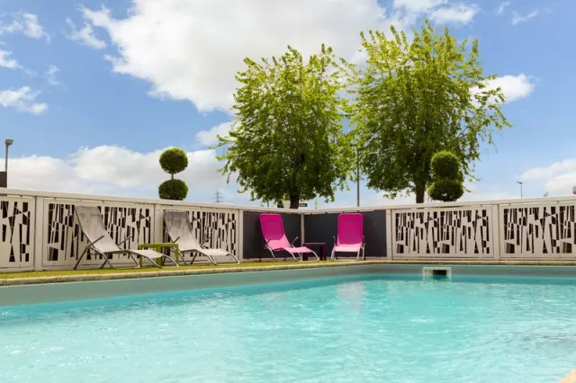 Hotel Helios Inn - 사진 2