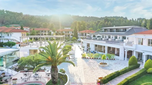 Chrousso Village Hotel - photo 3