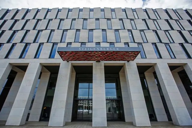 Steigenberger Airport Hotel Berlin - photo 4