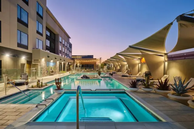 Fairfield Inn & Suites by Marriott Tempe - photo 4