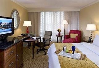Marriott Chicago Oak Brook - photo 3