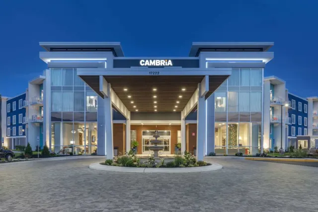Cambria Hotel - снимка 3