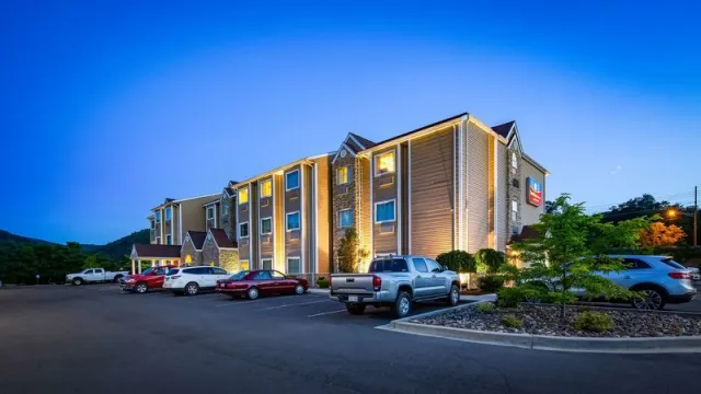 SureStay Plus Hotel by Best Western Keyser - photo 3