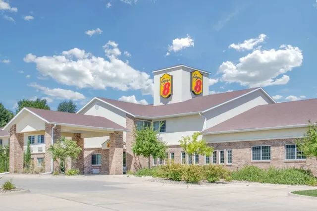 Super 8 by Wyndham Cedar Falls IA - University, Cedar Falls