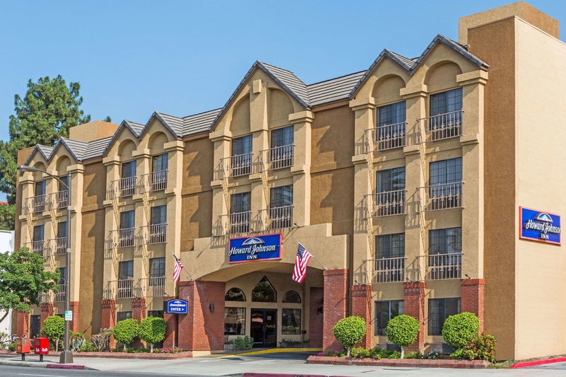 Howard Johnson by Wyndham Pasadena - photo 1