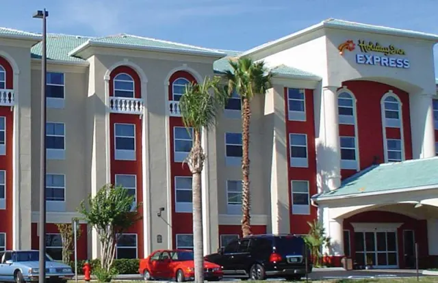 Holiday Inn Express  Suites Orlando International Airport, Florida