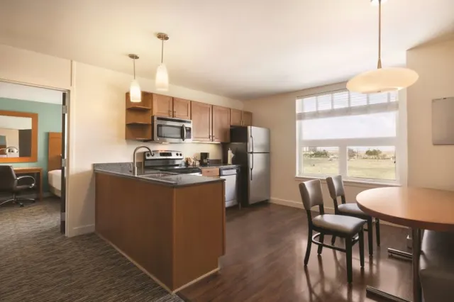 Hyatt House Denver Airport - photo 3