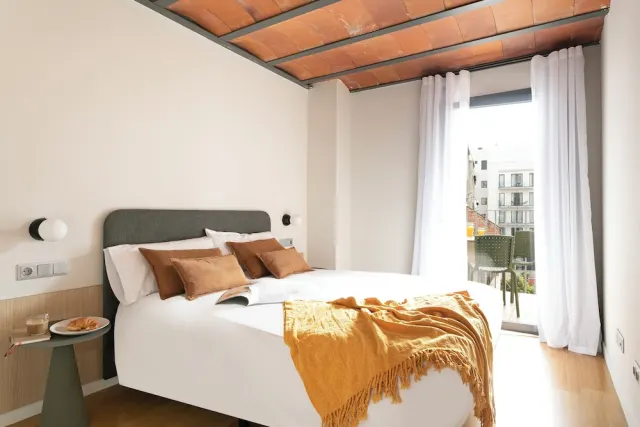 Las Ramblas Apartments - photo 3
