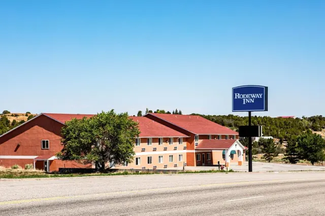 Rodeway Inn & Suites - फ़ोटो 4